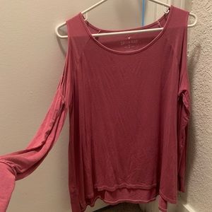 American Eagle long sleeve w/ cut out